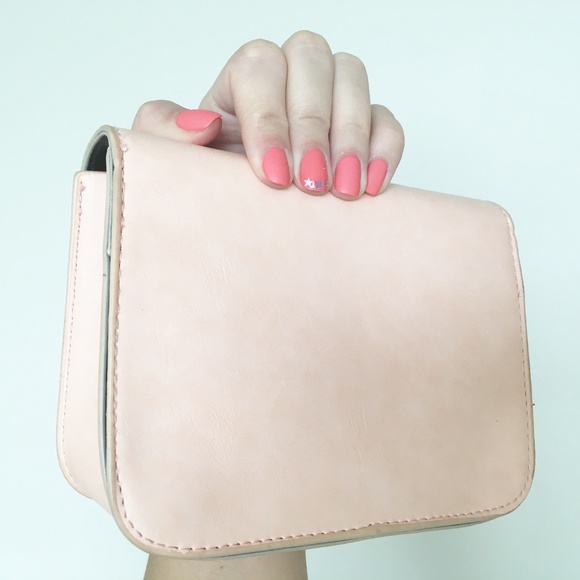 Vintage Style Pink Small Crossbody Handbag - Picture 4 of 8